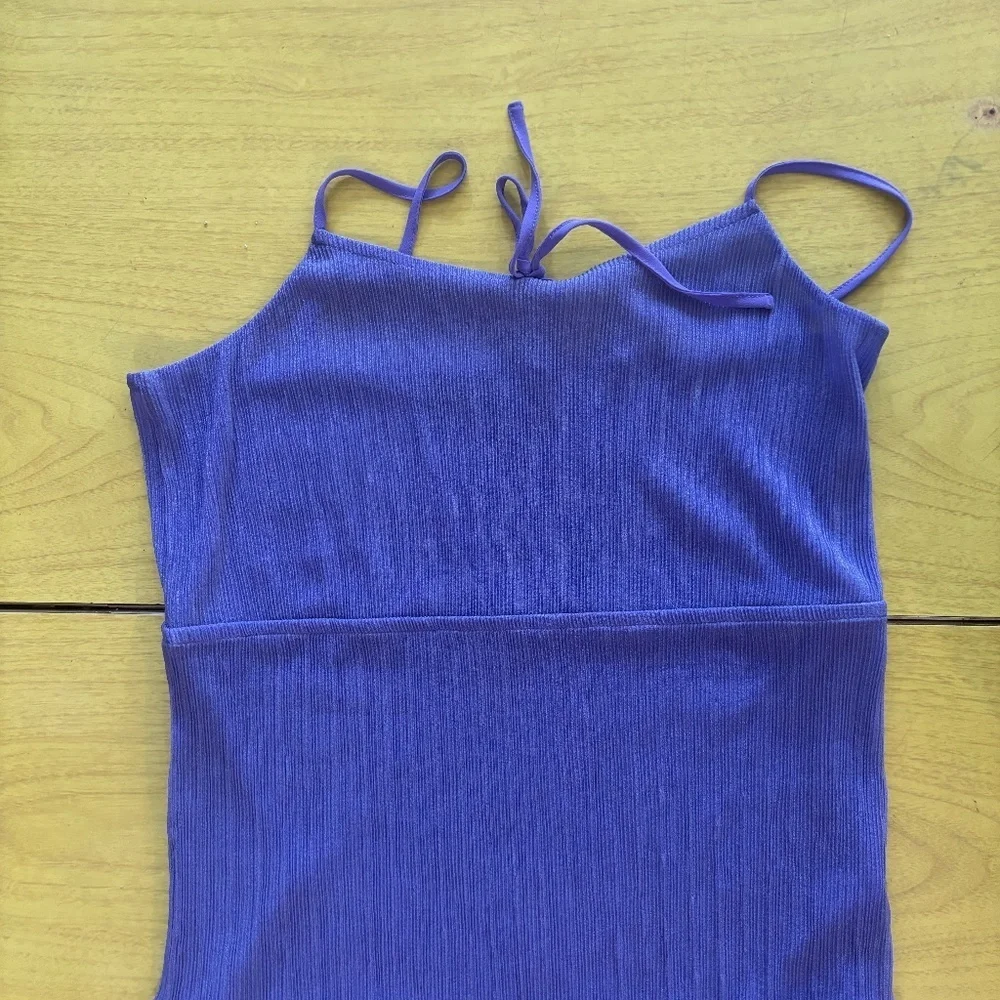 Lilac purple tank top - little bow at the top pics at the end show the color - Picture 9 of 10